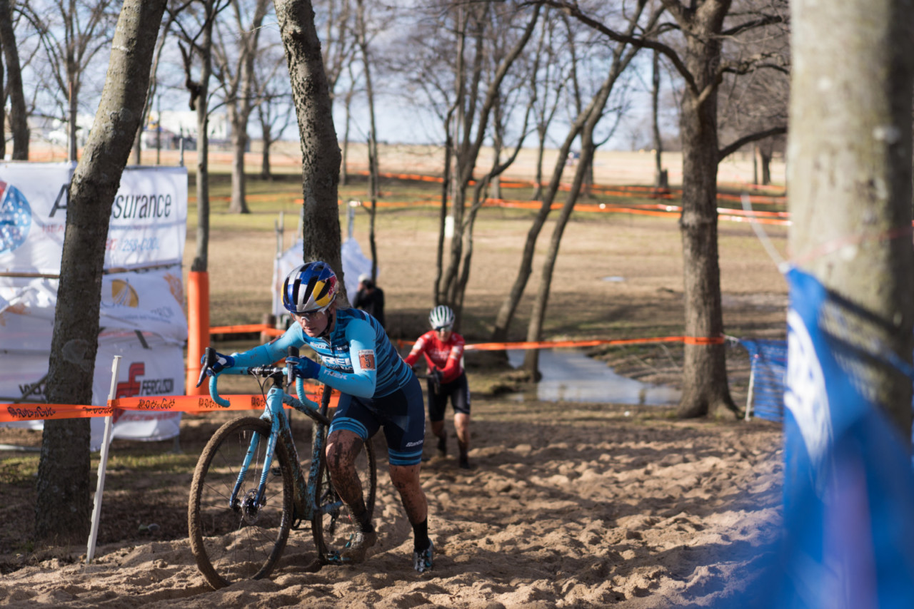 Ellen Noble pushes the pace to escape from Jenn Jackson. 2019 Ruts n' Guts Day 2. © P. Means / Cyclocross Magazine