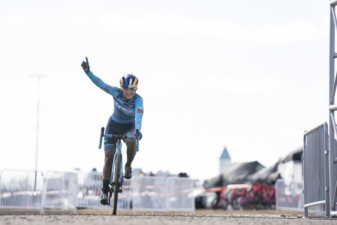 Ellen Noble went back-to-back in Broken Arrow. 2019 Ruts n' Guts Day 2. © P. Means / Cyclocross Magazine