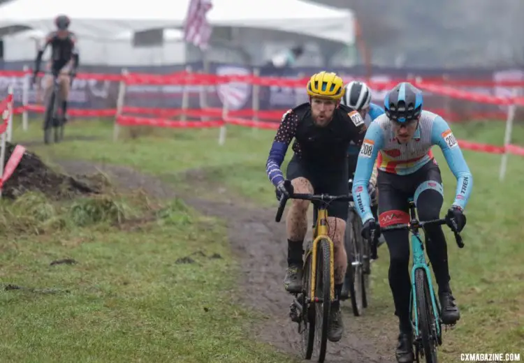 Ian Megale leads leads a chase of the leaders. Masters Men 30-34. 2019 Cyclocross National Championships, Lakewood, WA. © D. Mable / Cyclocross Magazine