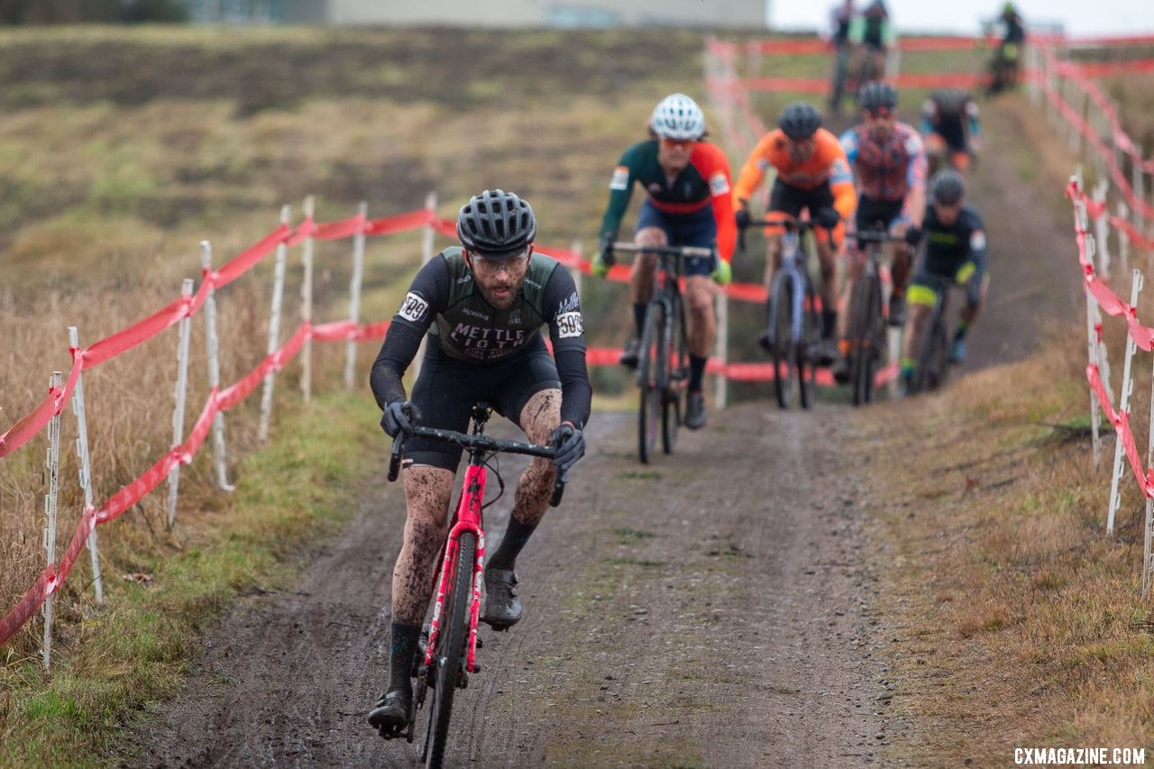 Ben Guernsey leads the pack down from the course's high point. Masters Men 35-39. 2019 Cyclocross National Championships, Lakewood, WA. © A. Yee / Cyclocross Magazine