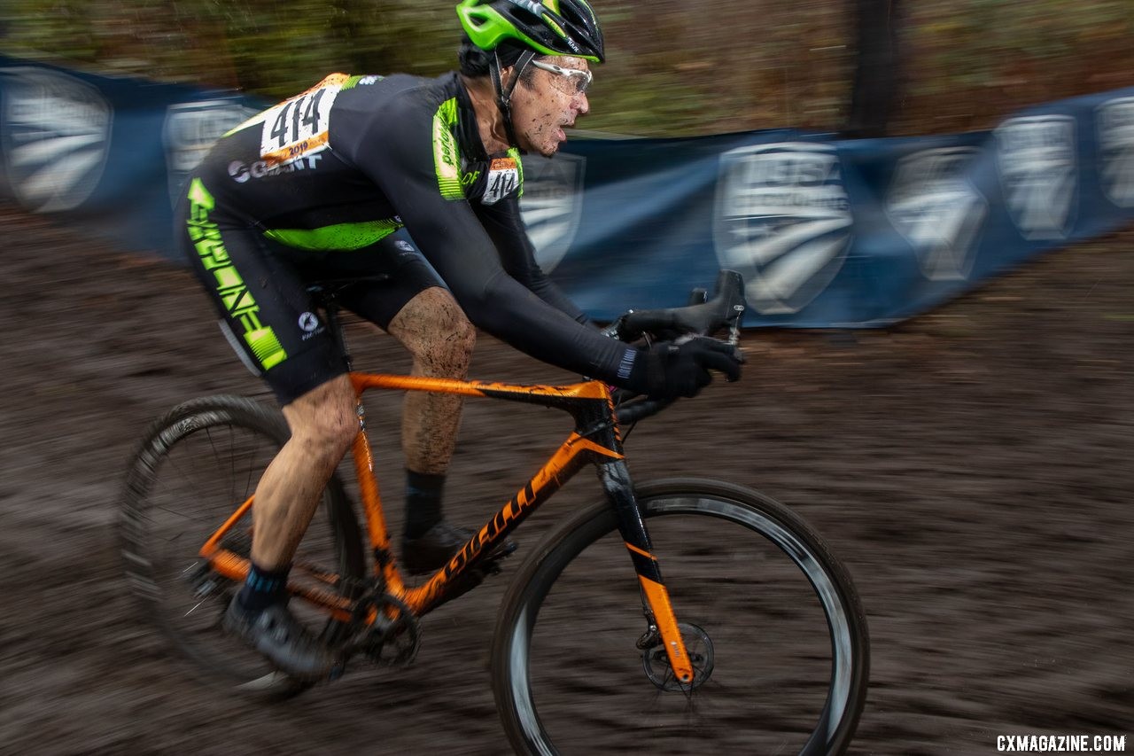 Kvein Saint Clair pushes toward the wide-angle podium. Masters Men 60-64. 2019 Cyclocross National Championships, Lakewood, WA. © A. Yee / Cyclocross Magazine