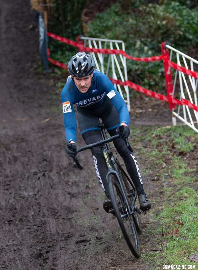 Perley, focused on taking back the lead. Masters 30-34 Men. 2019 Cyclocross National Championships, Lakewood, WA. © A. Yee / Cyclocross Magazine