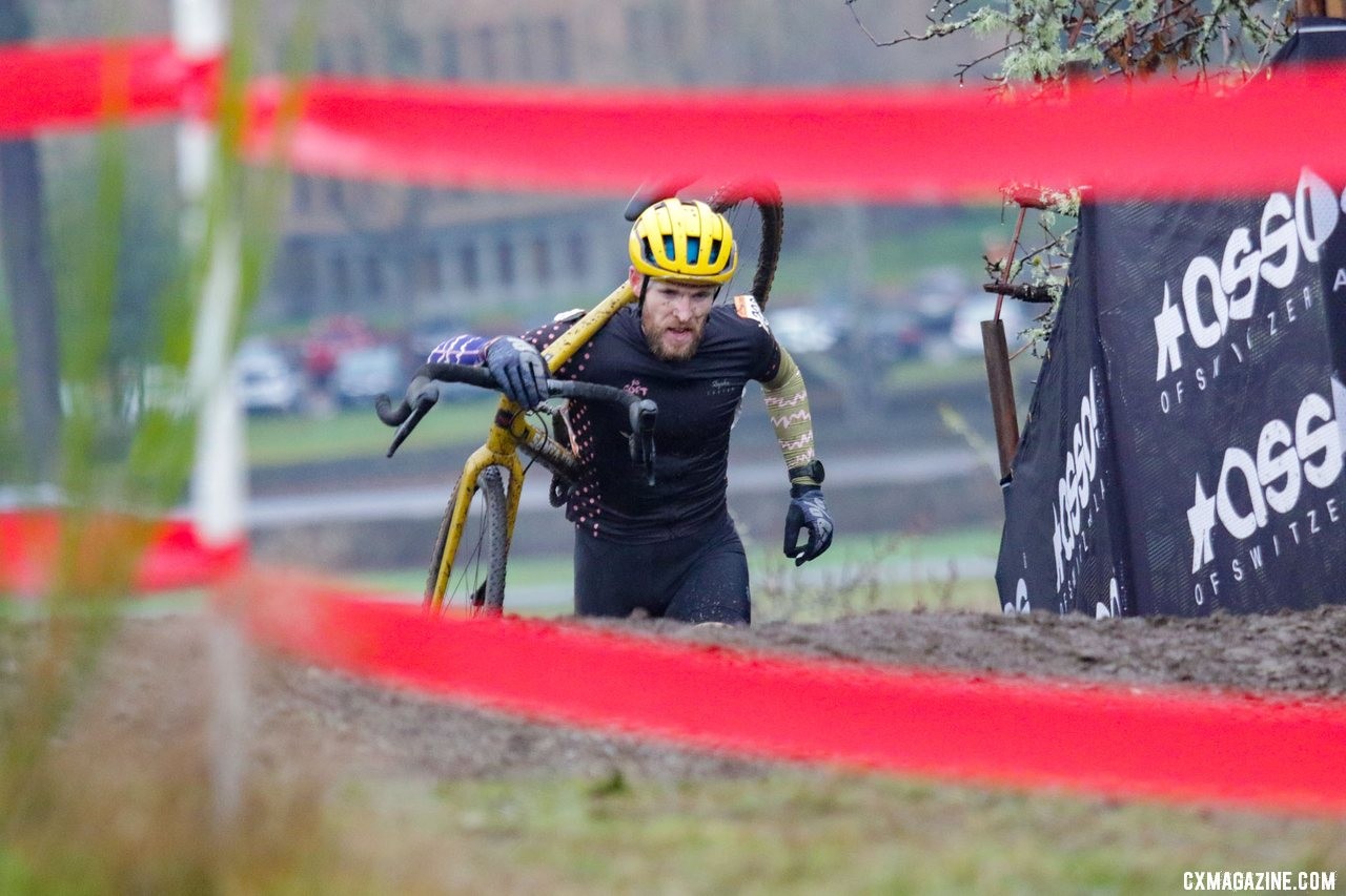 Sam Owens climbed from third to second. Masters Men 30-34. 2019 Cyclocross National Championships, Lakewood, WA. © D. Mable / Cyclocross Magazine