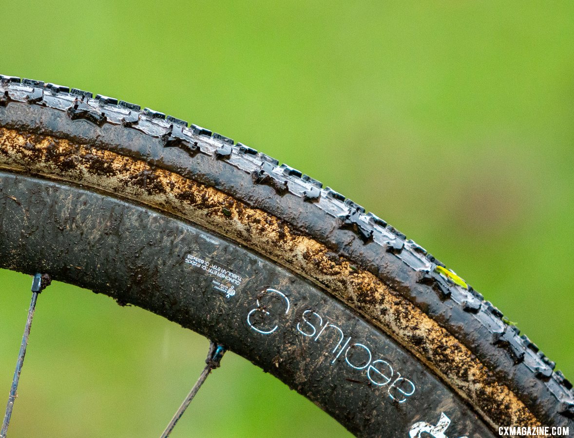 Swartz's wheels where 35mm-deep Bontrager Aelous 3 D3 carbon tubulars. Caleb Swartz's Lakewood Nationals Collegiate Varsity Trek Boone. © A. Yee / Cyclocross Magazine