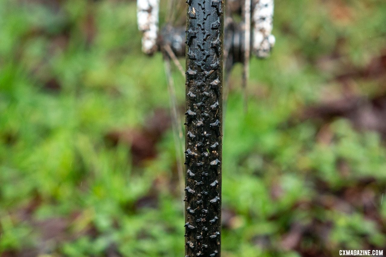 Swartz opted for Challenge Baby Limus treads for his Collegiate Varsity race. Caleb Swartz's Lakewood Nationals Collegiate Varsity Trek Boone. © A. Yee / Cyclocross Magazine