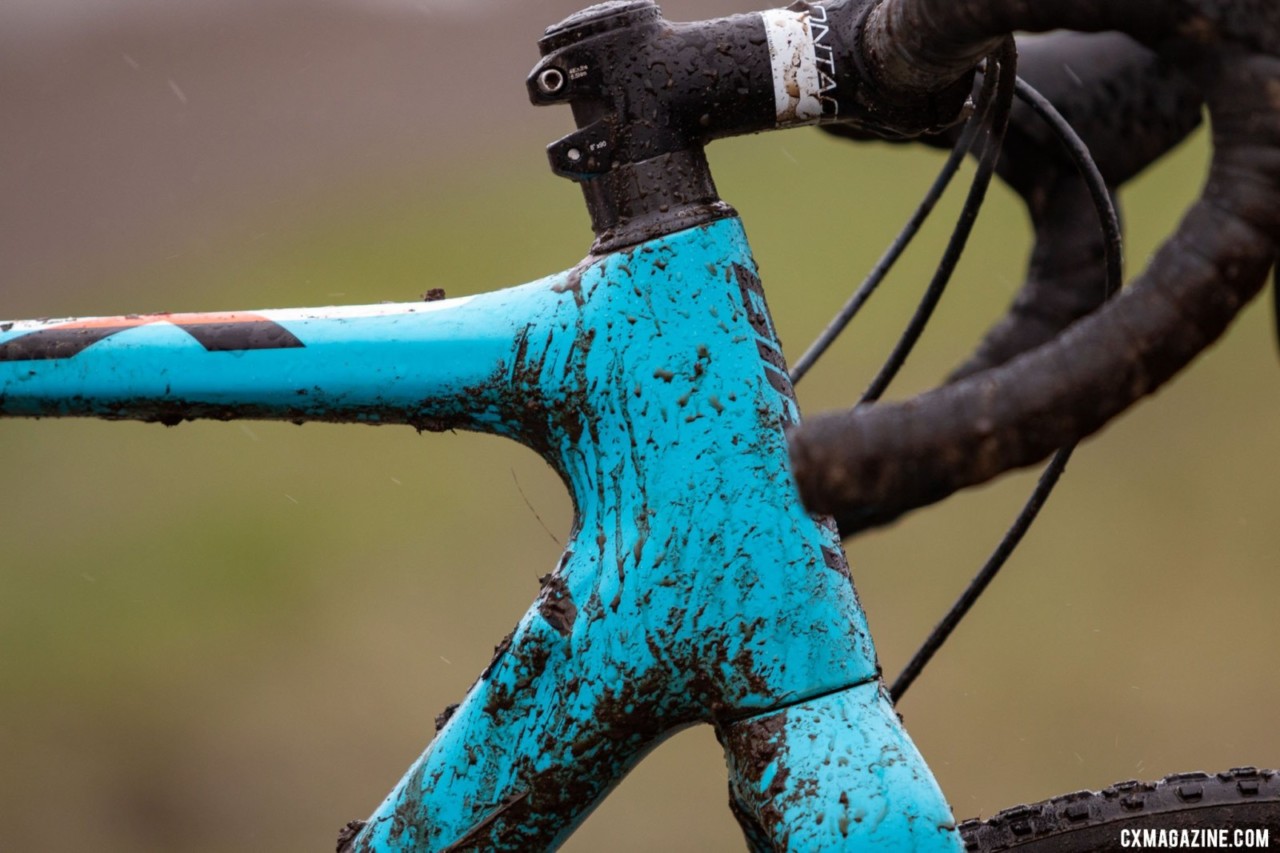 The TCX's top tube flattens out from front to rear, away from the head tube. Emily Cameron's Collegiate Club Women-winning Giant TCX cyclocross bike. 2019 USA Cycling Cyclocross National Championships bike profiles, Lakewood, WA. words: © John Flack | Olympia Endurance Sport Training. Photo: © A. Yee / Cyclocross Magazine