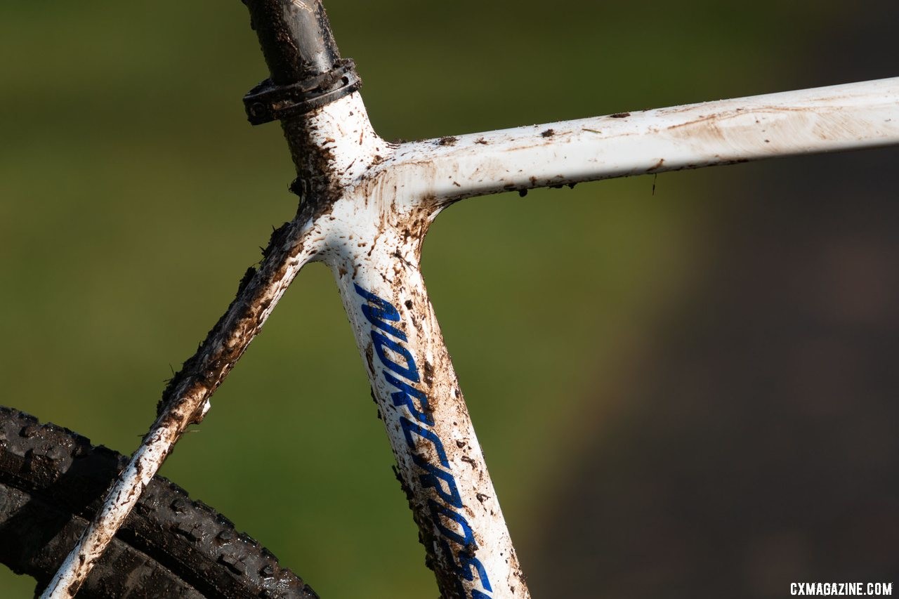The top tube of the Norcross is flat on the bottom for easier shouldering. Eric Brunner's 2019 U23 National Championships Blue Norcross Team Edition. © A. Yee / Cyclocross Magazine