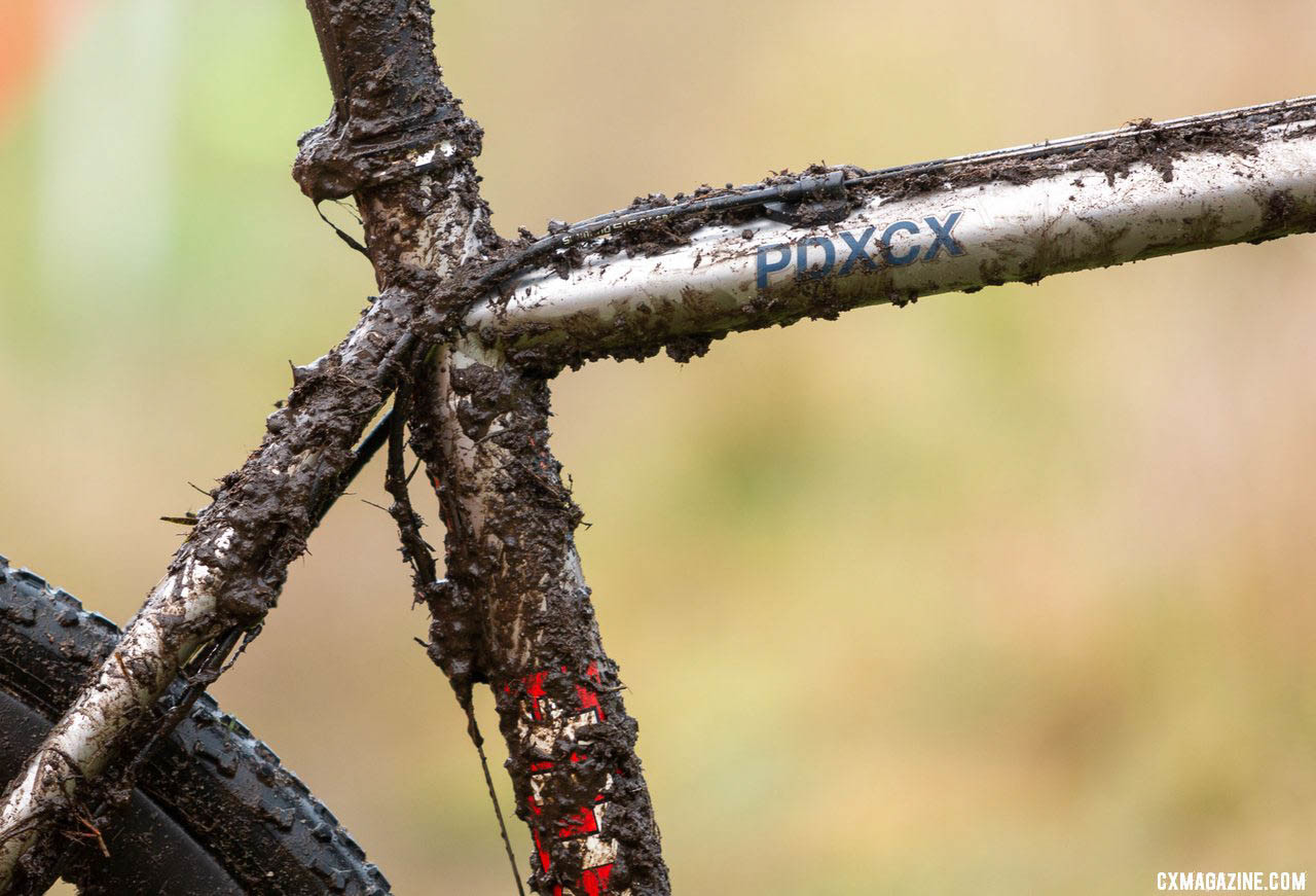 A patented, modular cable routing system helps keep things clean and tidy on the Sage PDXCX. Jack Spranger's Jr 15-16 winning Sage PDXCX cyclocross bike. 2019 Cyclocross National Championships, Lakewood, WA. © A. Yee / Cyclocross Magazine