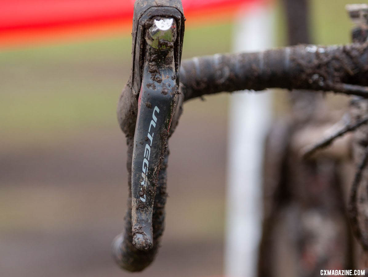 Spranger ran Ultegra R8020 dual-control levers with his mechanical derailleurs and hydraulic disc brakes. Jack Spranger's Jr 15-16 winning Sage PDXCX cyclocross bike. 2019 Cyclocross National Championships, Lakewood, WA. © A. Yee / Cyclocross Magazine