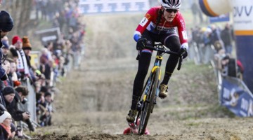 Lucinda Brand continued her strong season with a second-place finish. 2020 GP Sven Nys, Baal. © B. Hazen / Cyclocross Magazine