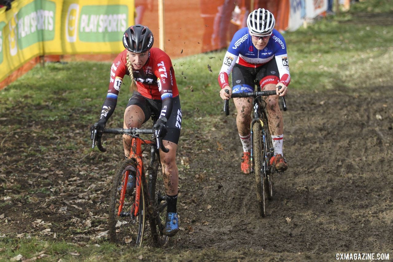 Annemarie Worst and home country hero Marion Norbert Riberolle got off to fast starts. 2020 World Cup Nommay, France. © B. Hazen / Cyclocross Magazine