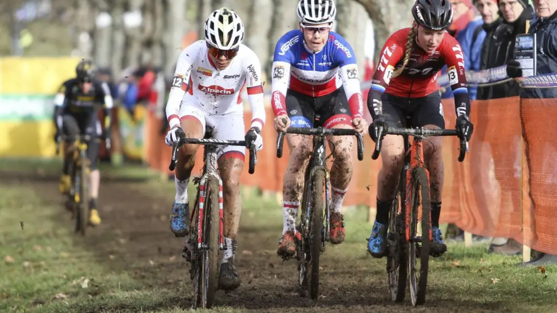 Annemarie Worst, Marion Norbert Riberolle and Ceylin Alvarado took over the front in the second lap. 2020 World Cup Nommay, France. © B. Hazen / Cyclocross Magazine