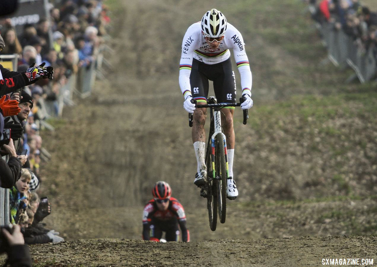 Mathieu van der Poel opened 2020 with a win. 2020 GP Sven Nys. © B. Hazen / Cyclocross Magazine