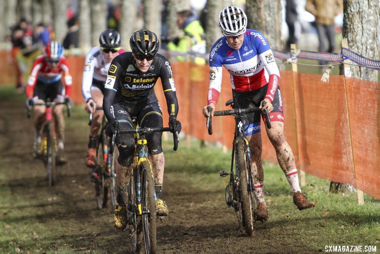 Marion Norbert Riberolle had an unfortunate mechanical. 2020 World Cup Nommay. © B. Hazen / Cyclocross Magazine