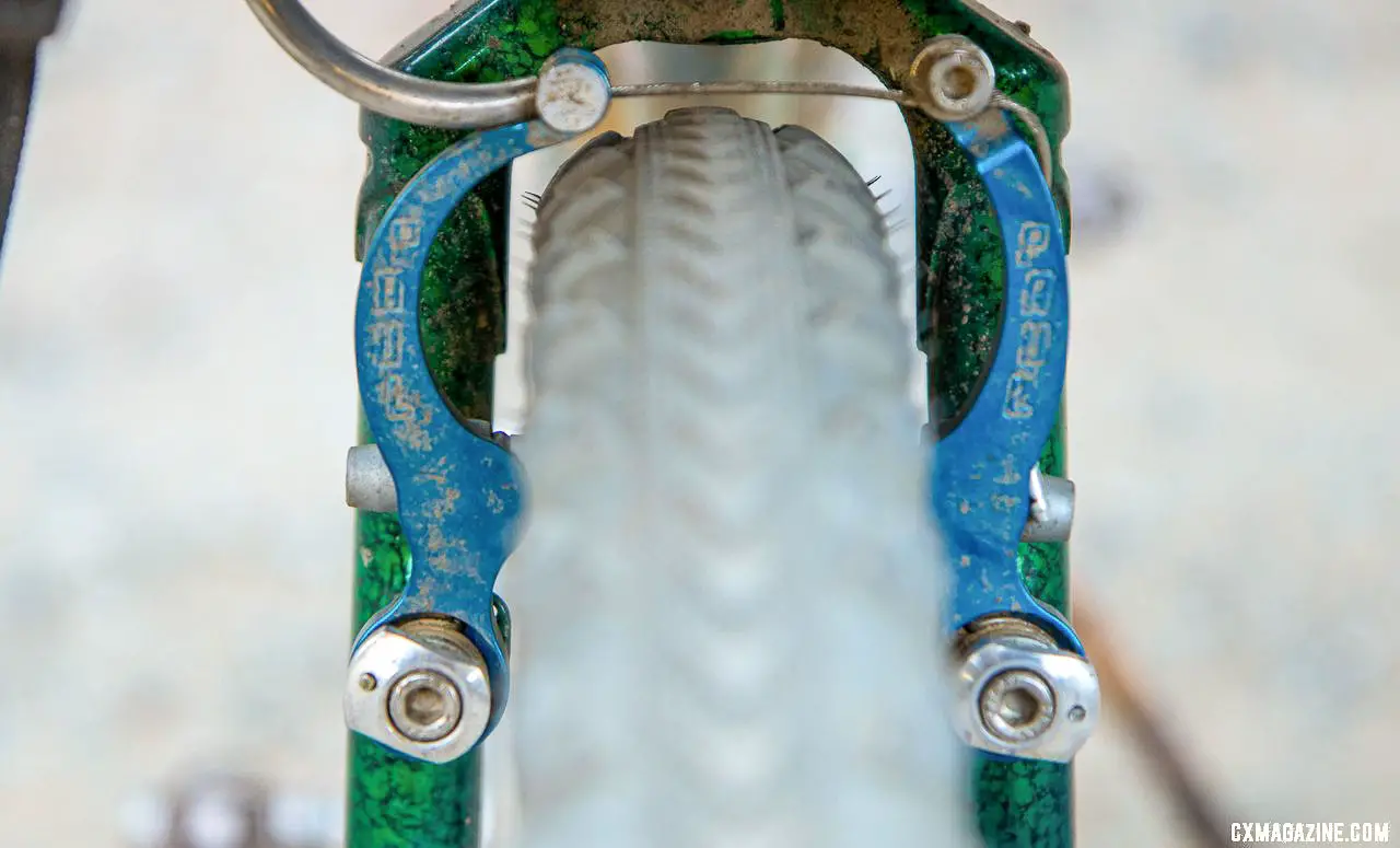 The Paul Mini Moto is a MUSA mini-v brake. Ultraromance's Crust Lightning Bolt gravel bike. © A. Yee / Cyclocross Magazine