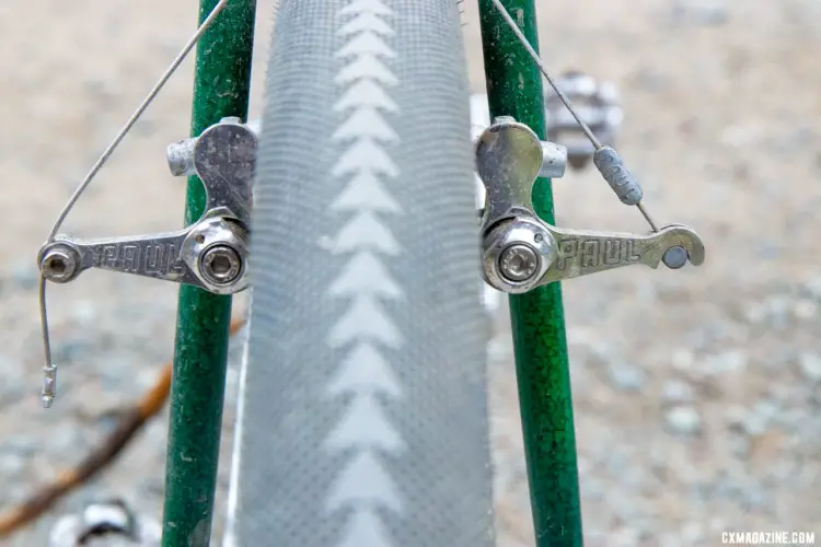 Paul Neo Retro cantilevers have a wide stance for increased modulation. Ultraromance's Crust Lightning Bolt gravel bike. © A. Yee / Cyclocross Magazine