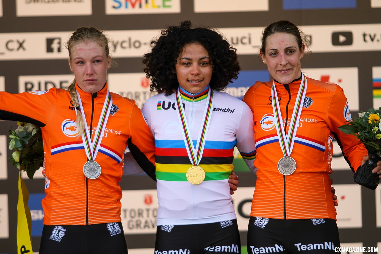 Ceylin del Carmen Alvarado led a Dutch sweep in the Elite Women. 2020 UCI Cyclocross World Championships, Dübendorf, Switzerland. © B. Hazen / Cyclocross Magazine