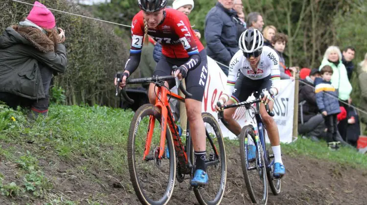 Elite Women. 2020 Vestingcross Hulst. © B. Hazen / Cyclocross Magazine