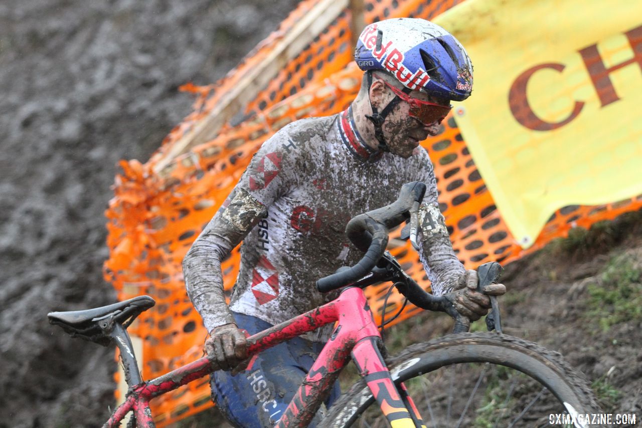 Tom Pidcock entered the last lap with a gap on Aerts. 2020 UCI Cyclocross World Championships, Dübendorf, Switzerland. © B. Hazen / Cyclocross Magazine