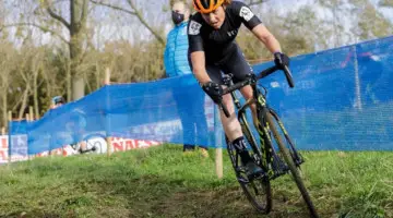 Corey Coogan Cisek tackles the tough Koppenbergcross course. © Alain Vandepontseele