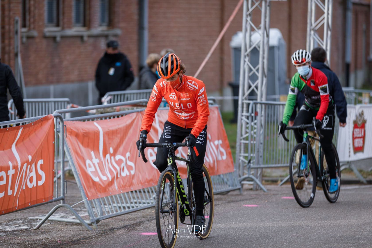 Corey Coogan Cisek tests herself on Europe's hardest courses and now for COVID-19 before each race. © Alain Vandepontseele