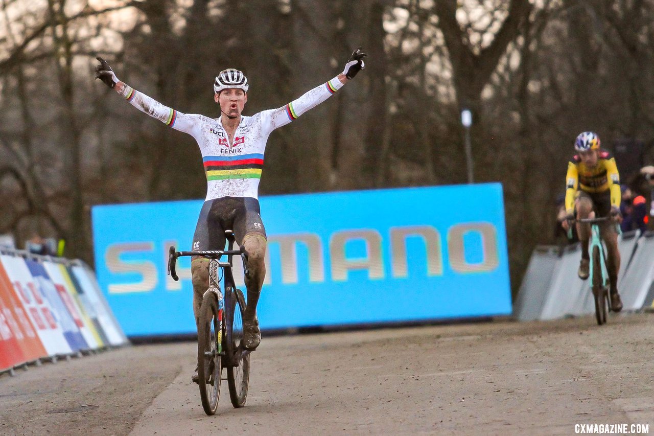 It took everything he had, but Van der Poel is back on top. 2020 UCI Cyclocross World Cup, Elite Men. © Cyclocross Magazine