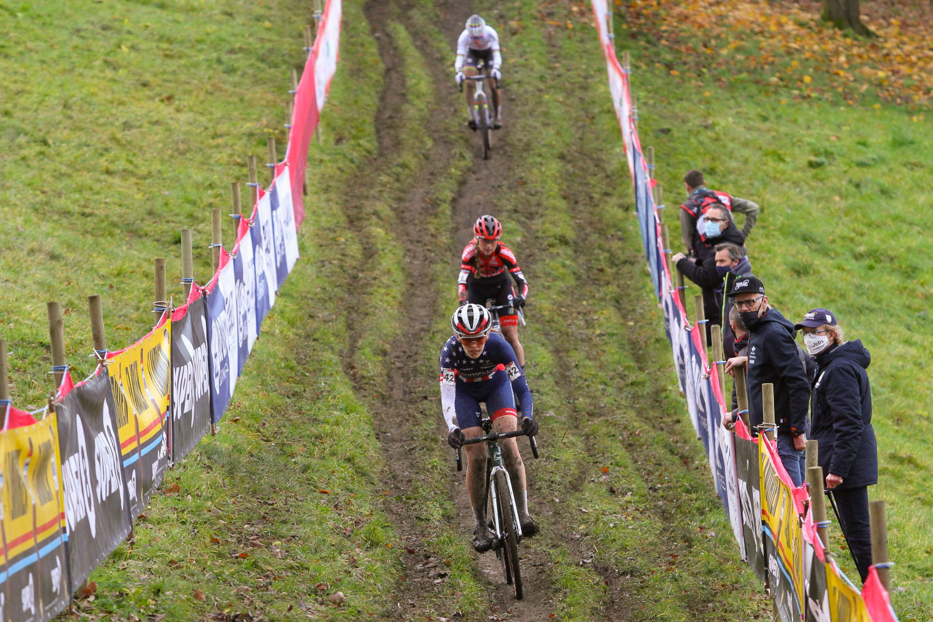 Honsinger leads Betsema on the infamous off-cambers. 2020 Namur UCI Cyclocross World Cup Women. © Cyclocross Magazine