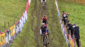 Honsinger leads Betsema on the infamous off-cambers. 2020 Namur UCI Cyclocross World Cup Women. © Cyclocross Magazine