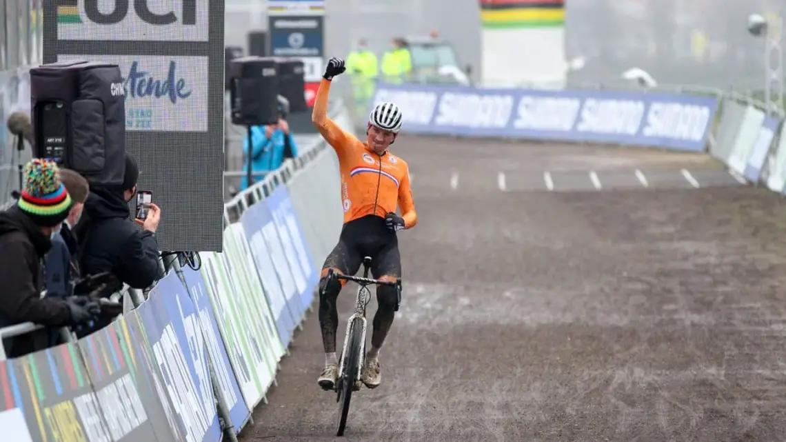 Elite Men, 2021 Cyclocross World Championships, Ostend, Belgium. © Alain Vandepontseele / Cyclocross Magazine