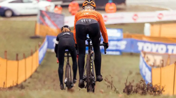 Corey Coogan Cisek finds the best lines in pre-ride. photo: fellusch.com