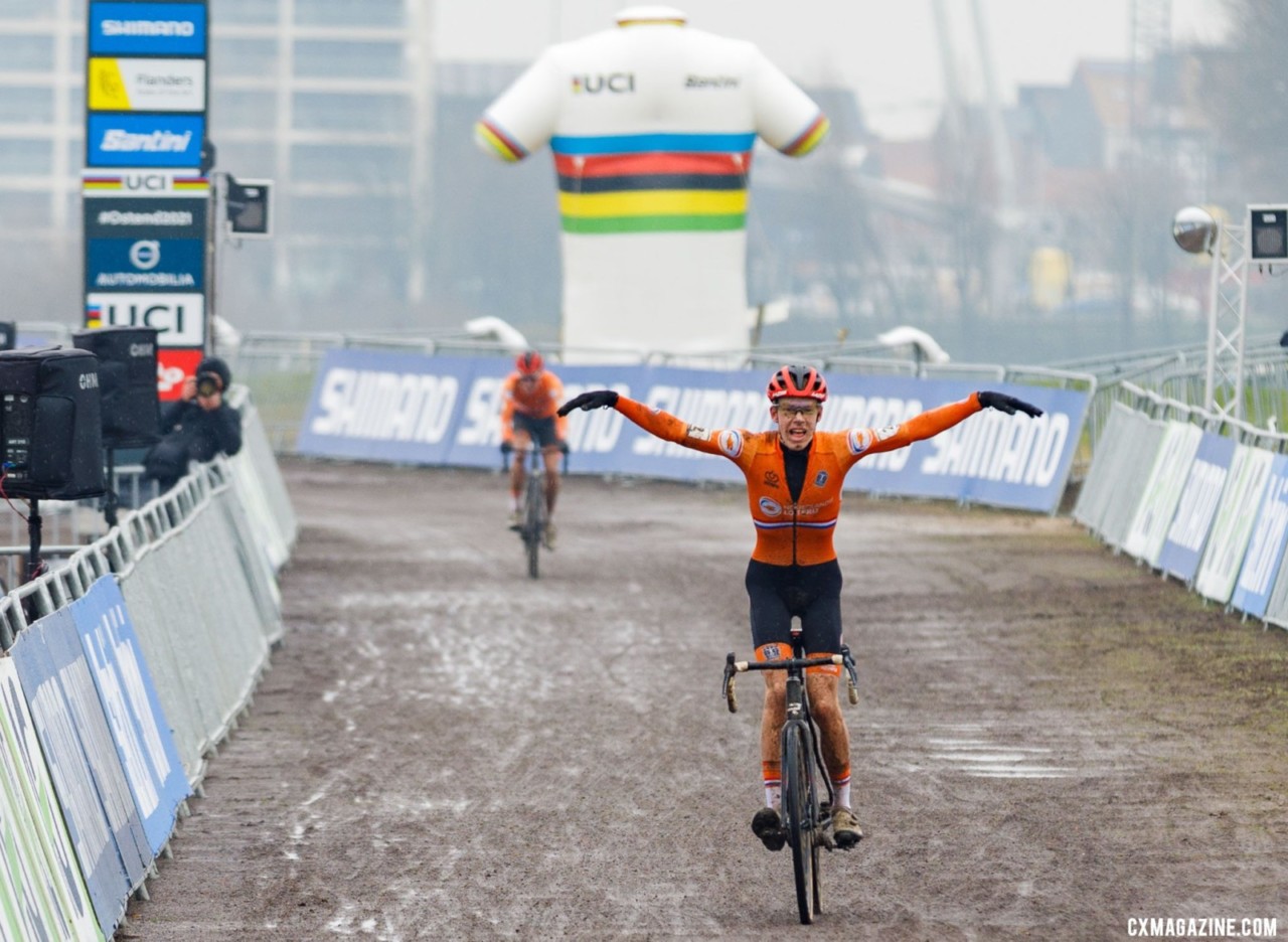 Pim Ronhaar wins the U23 Men, 2021 Cyclocross World Championships, Ostend, Belgium. © Alain Vandepontseele / Cyclocross Magazine
