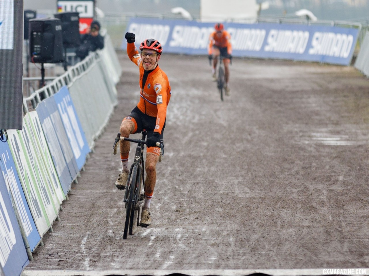 Pim Ronhaar wins the U23 Men, 2021 Cyclocross World Championships, Ostend, Belgium. © Alain Vandepontseele / Cyclocross Magazine