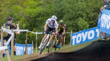 Brand and Vos in their battle for the World Cup win. 2021 UCI Cyclocross World Cup Waterloo, Elite Women. © D. Mable / Cyclocross Magazine