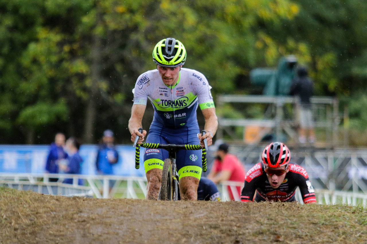 Hermans was aggressive early until wet pavement took him down. 2021 UCI Cyclocross World Cup Waterloo, Elite Men. © D. Mable / Cyclocross Magazine