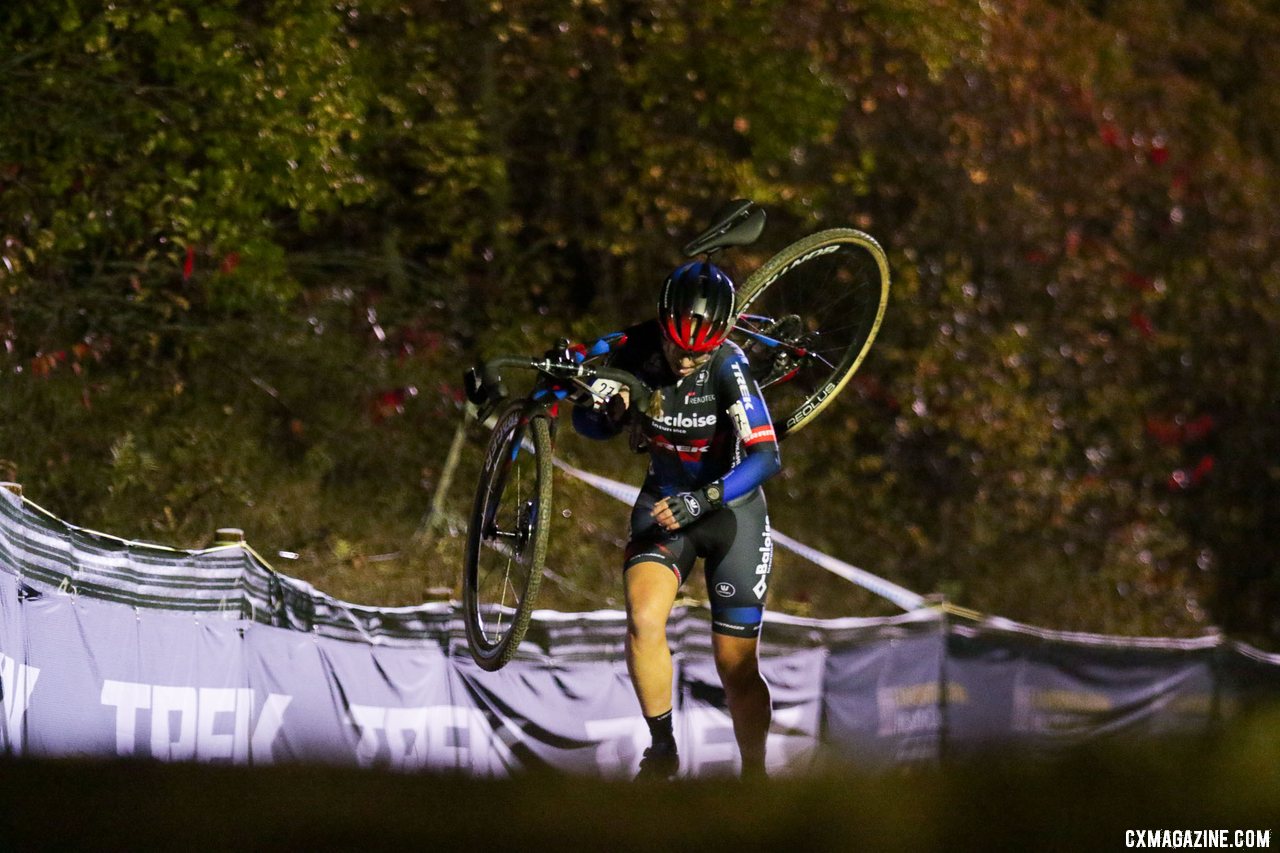 Shirin Van Anrooij ran away on Mt. Krumpit. 2021 Jingle Cross Day 1 Elite Women. © D. Mable / Cyclocross Magazine