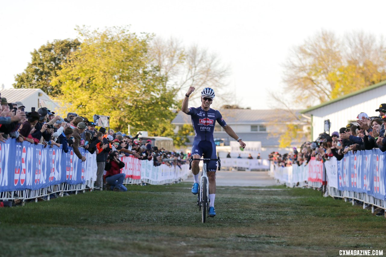 Niels Vandeputte put in countless attacks to drop Kerry Werner. His last lap surge before Mt. Krumpit stuck. 2021 Jingle Cross Day 2 Elite Men. © D. Mable / Cyclocross Magazine