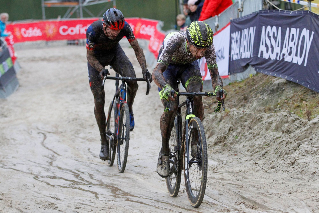 Quinten Hermans leads Toon Aerts. 2021 Superprestige Gieten. Elite Men. © B. Hazen / Cyclocross Magazine