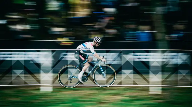 Eli Isebyt cruised to the win in the first World Cup race of the 2021 season. © Jeff Vander Stucken / jeffvsphoto.smugmug.com/