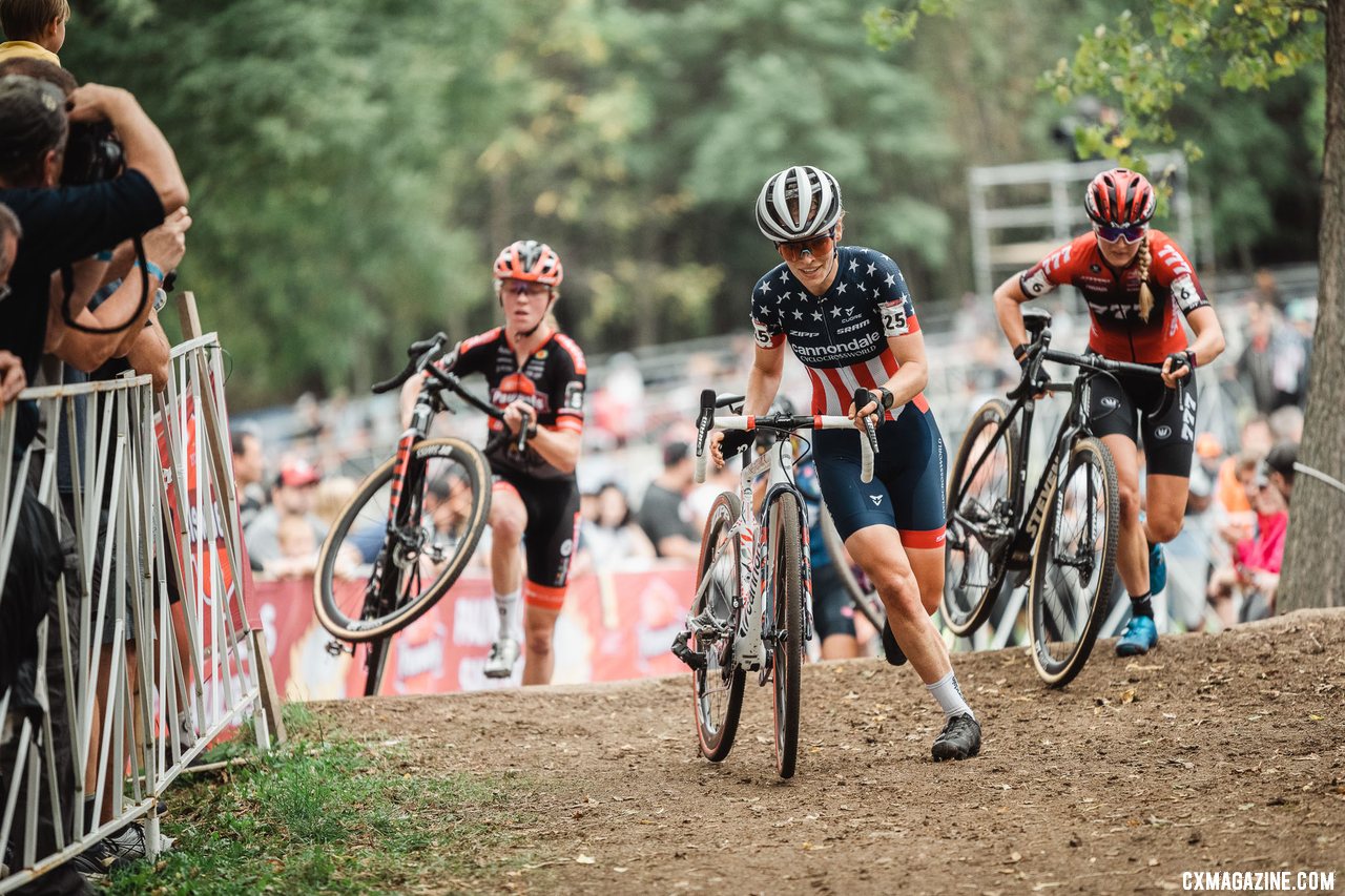 American Champion Clara Honsinger leads Aniek Van Alphen and Fem Van Empel over the top of the log barriers. © Jeff Vander Stucken / jeffvsphoto.smugmug.com/