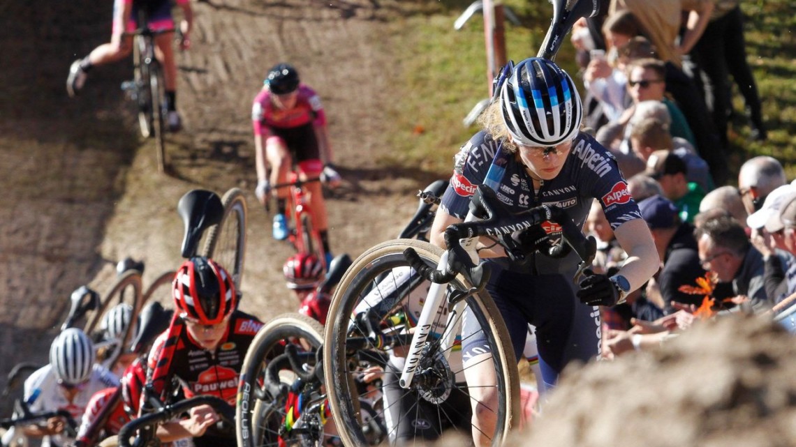 Puck Pieterse led lap one. Elite Women. 2021 Zonhoven UCI Cyclocross World Cup. © Cyclocross Magazine