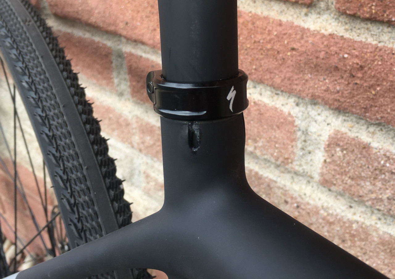 The 2022 Specialized CruX gets a traditional seat clamp. © B. Grant / Cyclocross Magazine