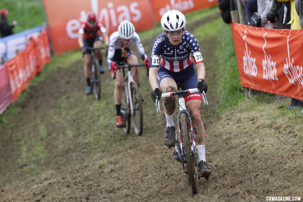 Honsinger made her late surge to fifth. 2021 UCI Cyclocross World Cup Overijse, Elite Women, October 31. © B. Hazen / Cyclocross Magazine