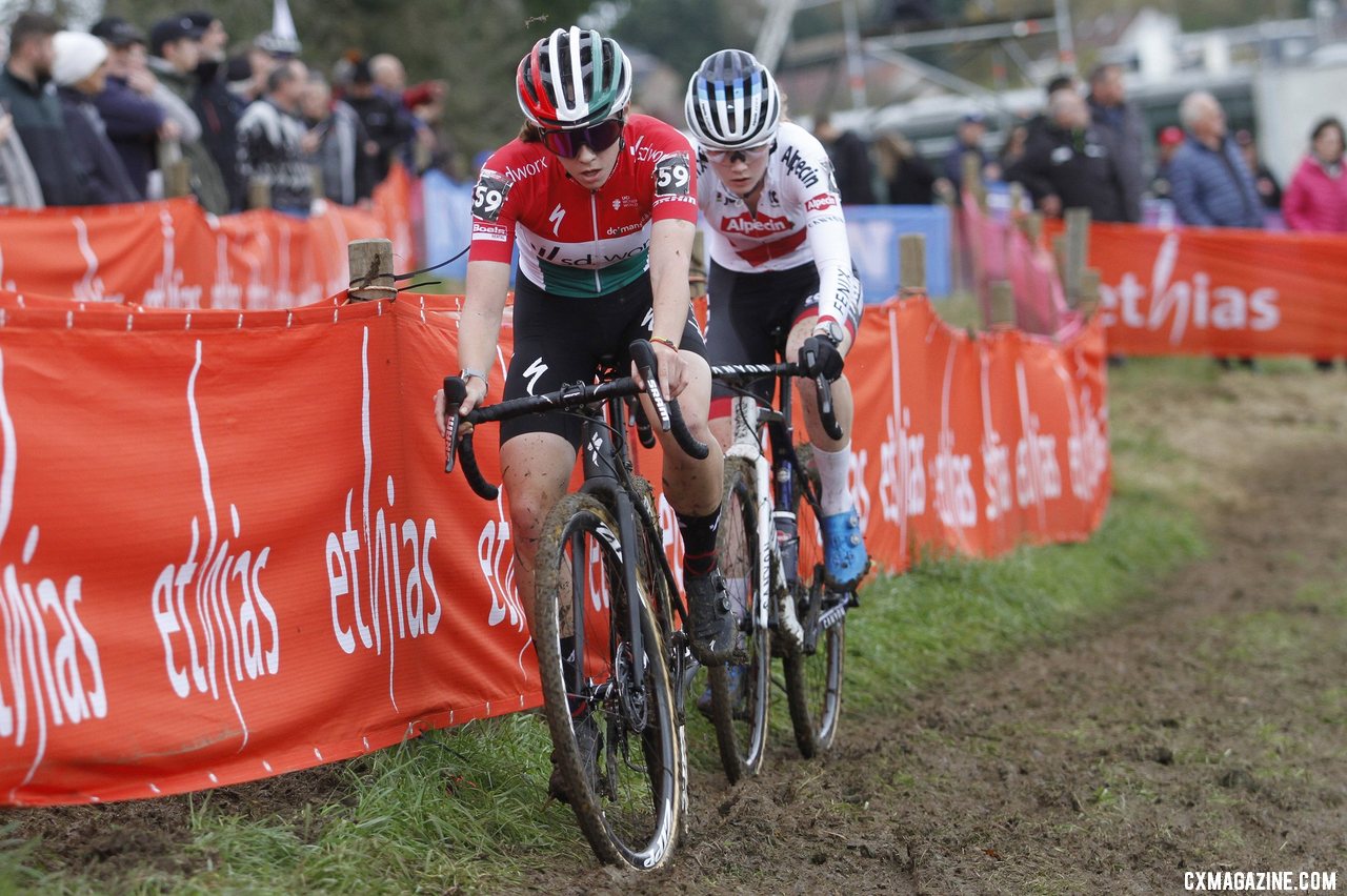 Kata Blanka Vas took her first-ever World Cup win. 2021 UCI Cyclocross World Cup Overijse, Elite Women, October 31. © B. Hazen / Cyclocross Magazine