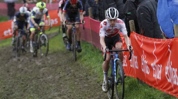 Eli Iserbyt hit the front early. 2021 Cyclocross World Cup Overijse, Elite Men, October 31. © B. Hazen / Cyclocross Magazine