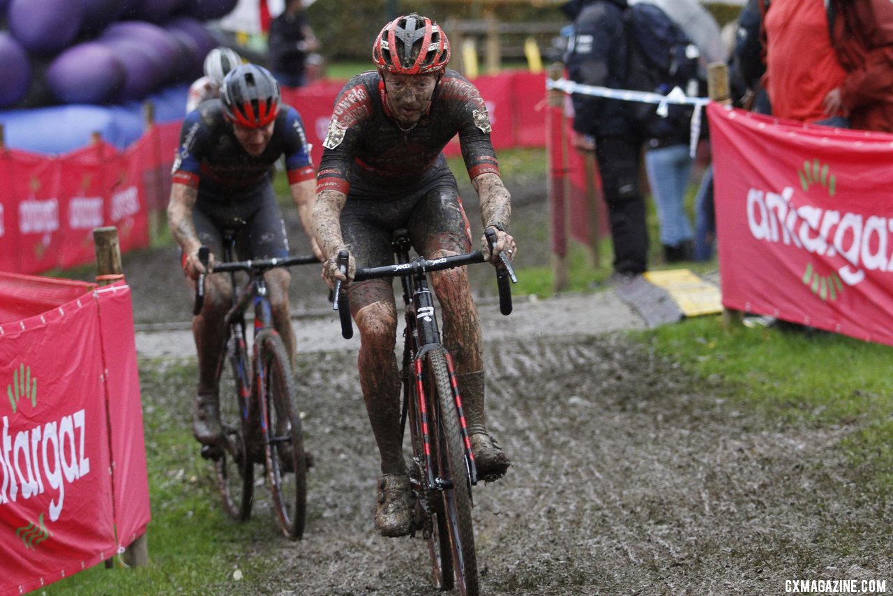 Vanthourenhout might have been the best male to stay on his bike. 2021 Cyclocross World Cup Overijse, Elite Men, October 31. © B. Hazen / Cyclocross Magazine