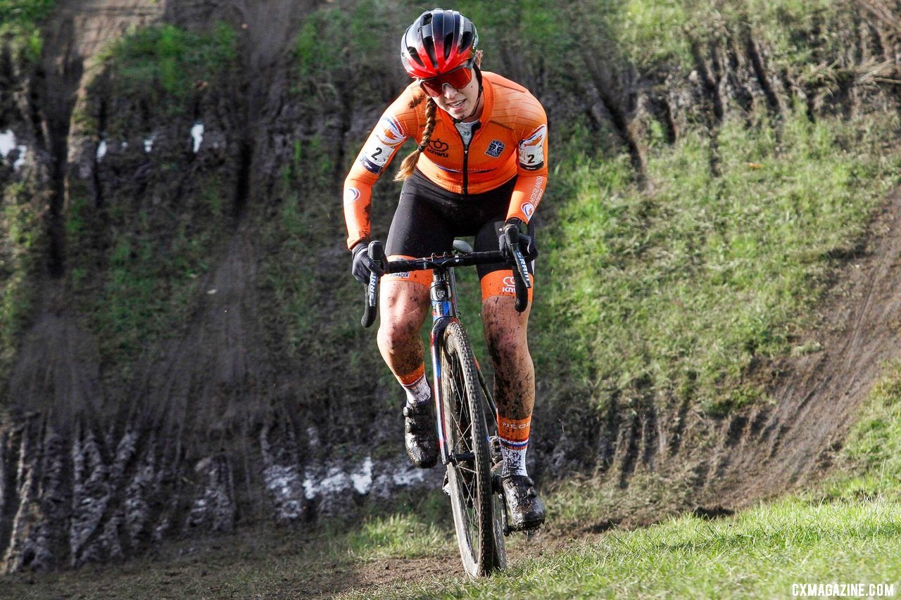 Shirin van Anrooij led a Dutch domination at the 2021 (European) UEC Continental Cyclocross Championships, U23 Women. © B. Hazen / Cyclocross Magazine