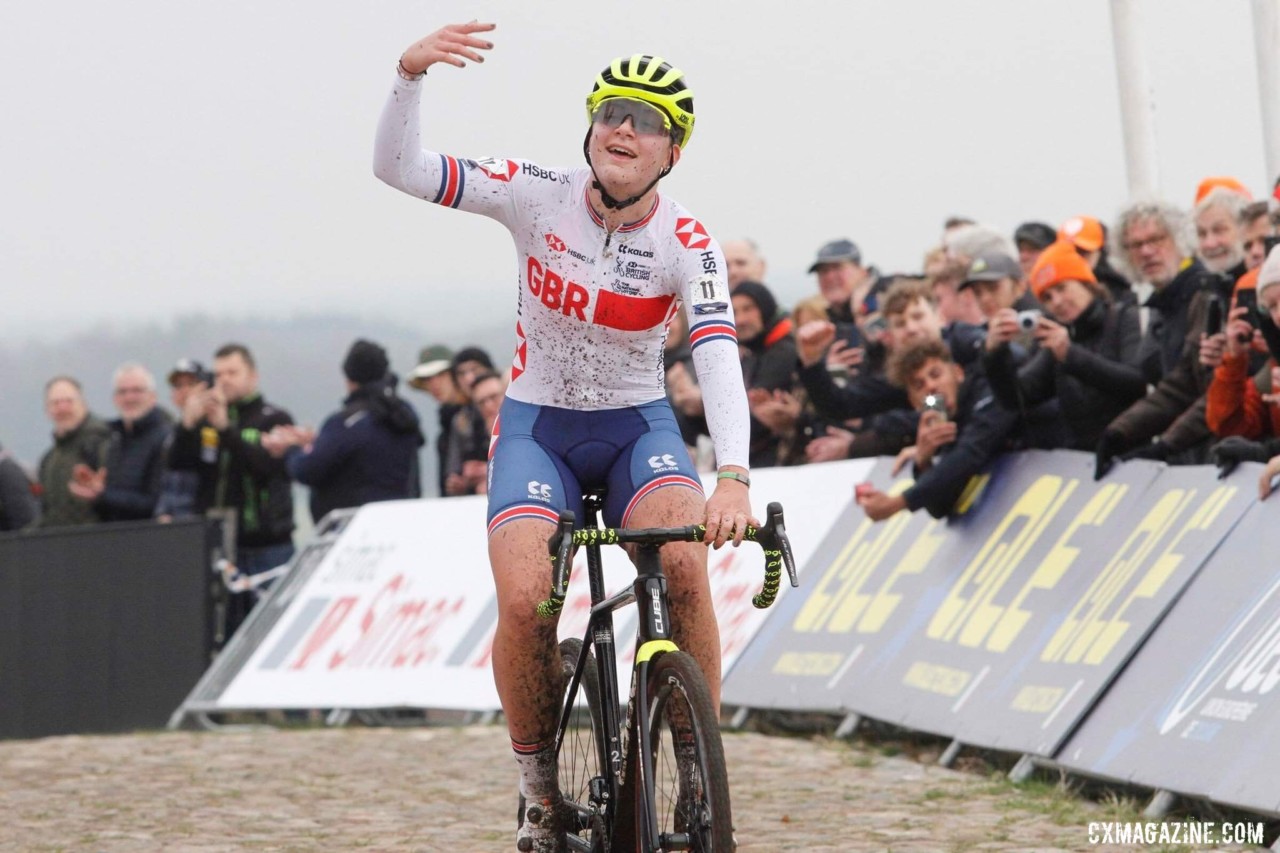 Zoe Backstedt takes the 2021 UEC Cyclocross Championships at Col du Vam