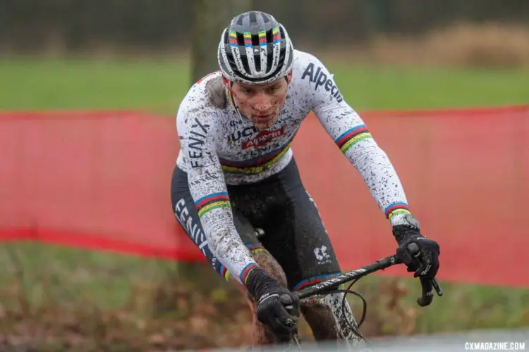 Mathieu van der Poel returned to resume his rivalry with Wout van Aert. 2021 Zolder UCI Cyclocross World Cup, Elite Men. © B. Hazen / Cyclocross Magazine