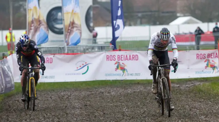 Mathieu van der Poel returned to resume his rivalry with Wout van Aert. 2021 Zolder UCI Cyclocross World Cup, Elite Men. © B. Hazen / Cyclocross Magazine