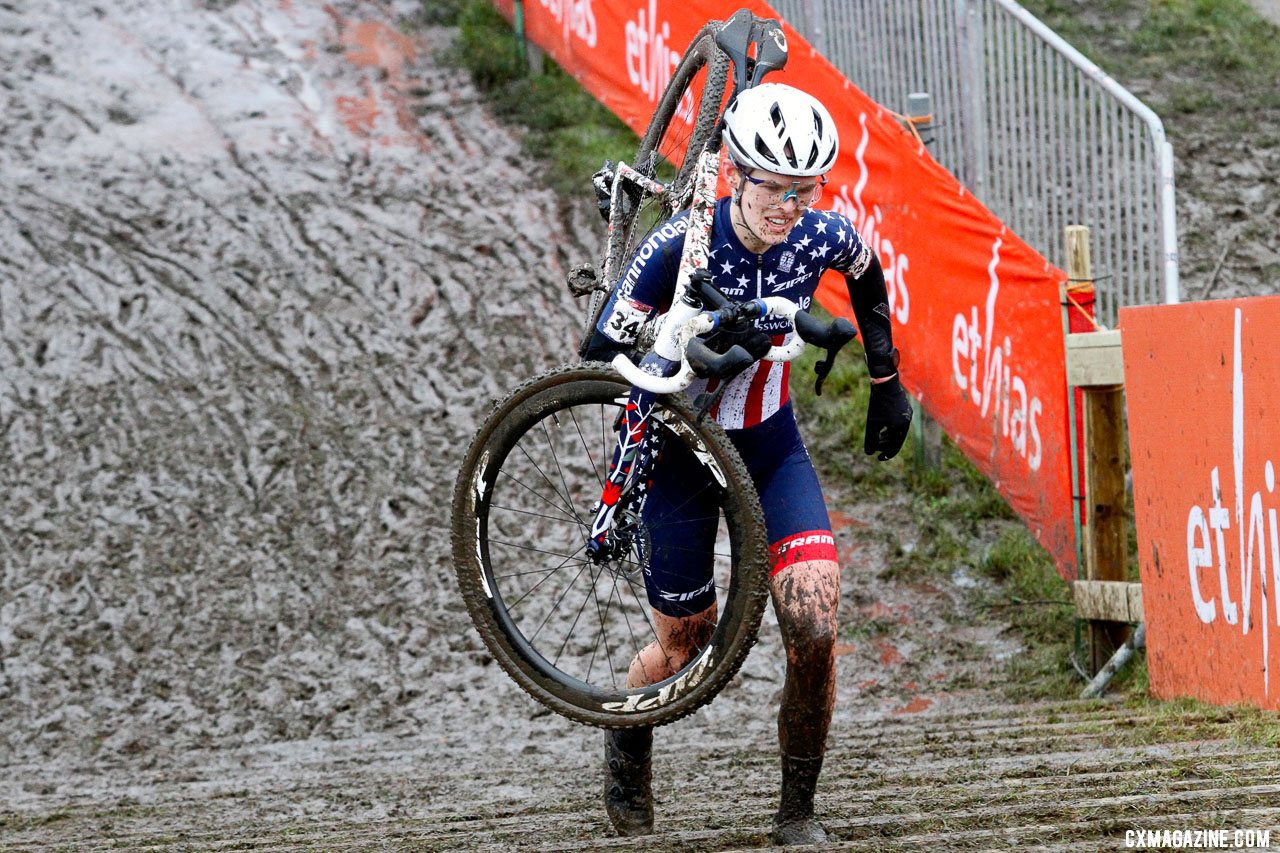 Clara Honsinger had a blazing last lap to nearly catch Brand. 2021 Dendermonde UCI Cyclocross World Cup, Elite Women. © B. Hazen / Cyclocross Magazine